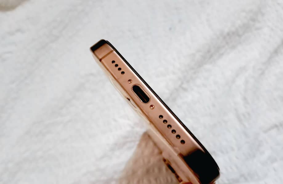 Apple iPhone 16 Pro Max 1