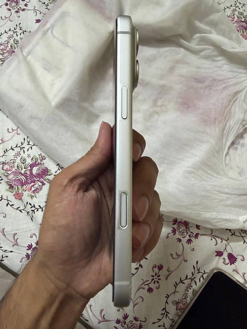 Apple iPhone 17 Pro Max 6