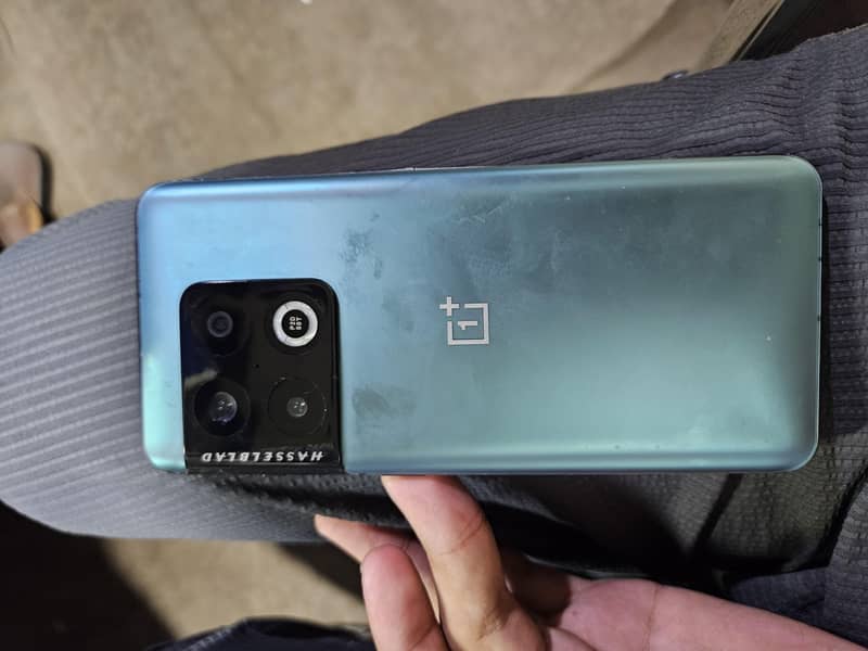 One Plus 10 Pro 1