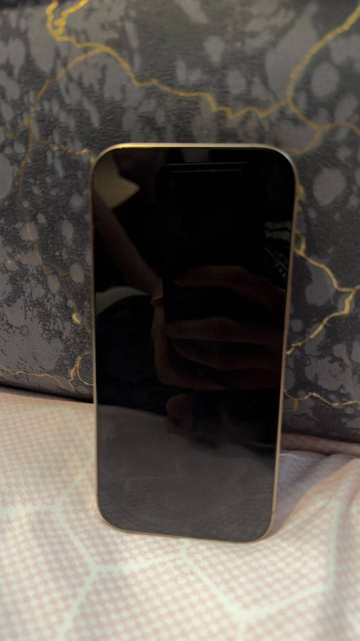 Apple iPhone 16 Pro 3