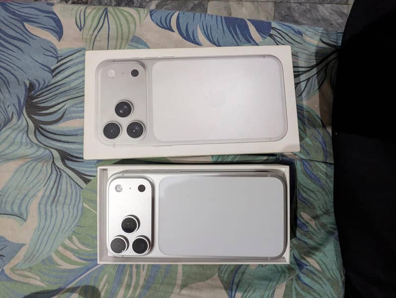 Apple iPhone 17 Pro Max 2
