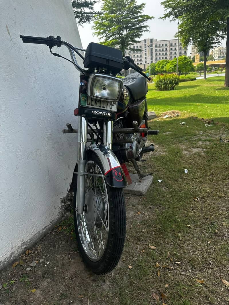 18000 0