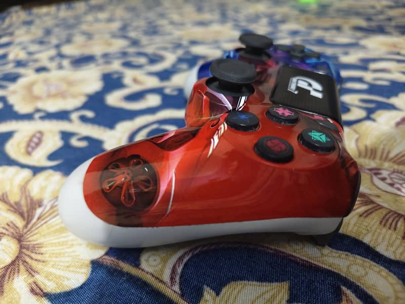Wireless/Bluetooth controllers 4