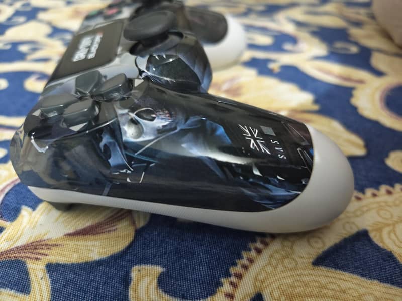 Wireless/Bluetooth controllers 8