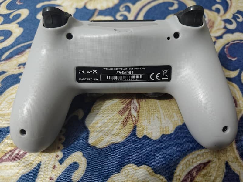 Wireless/Bluetooth controllers 11