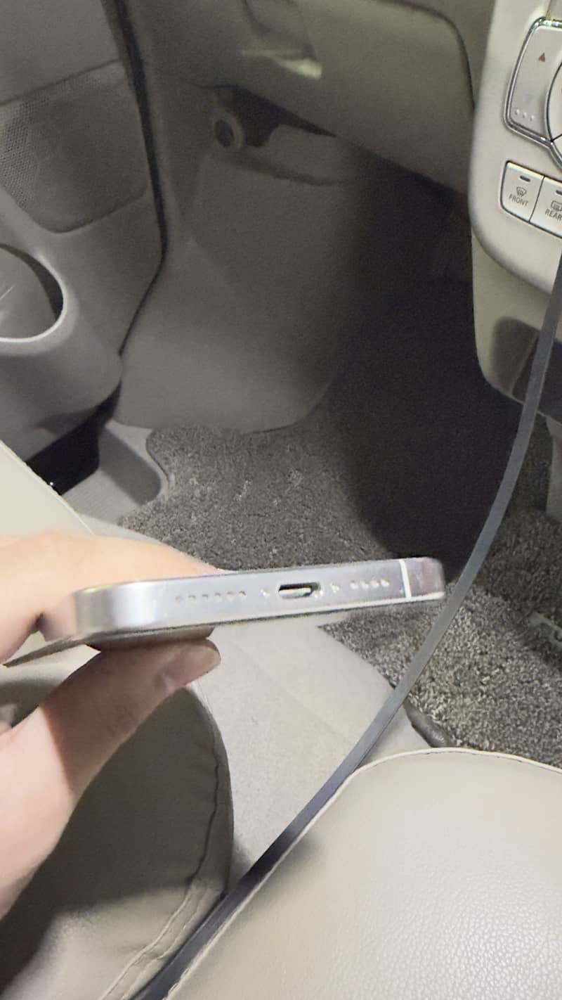 Apple iPhone 15 Pro Max 5