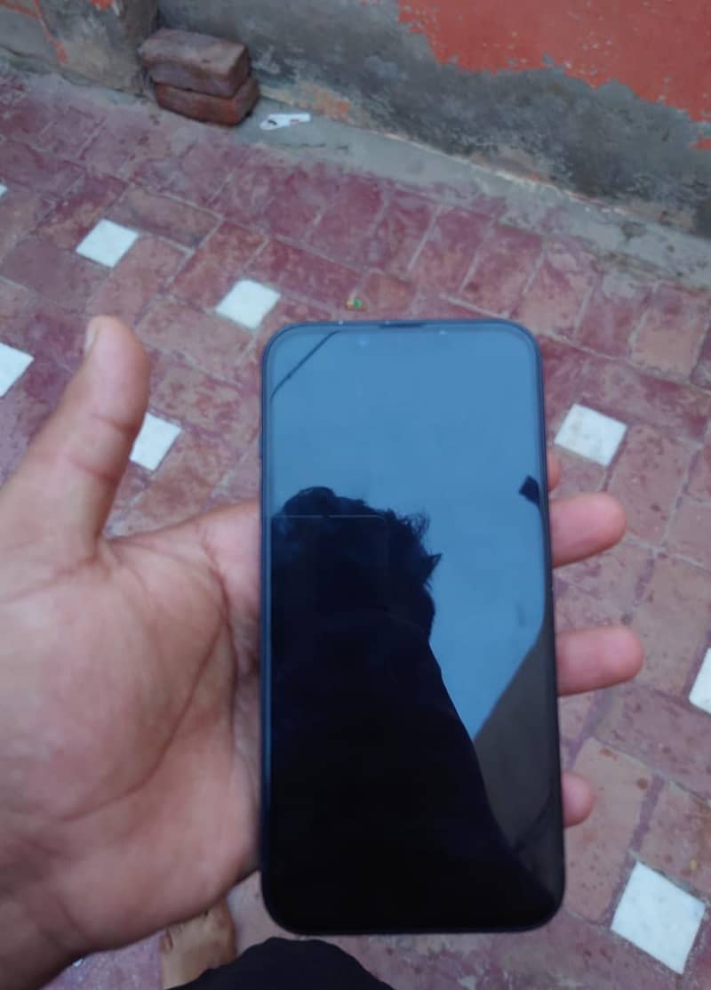 Apple iPhone 14 jv 1