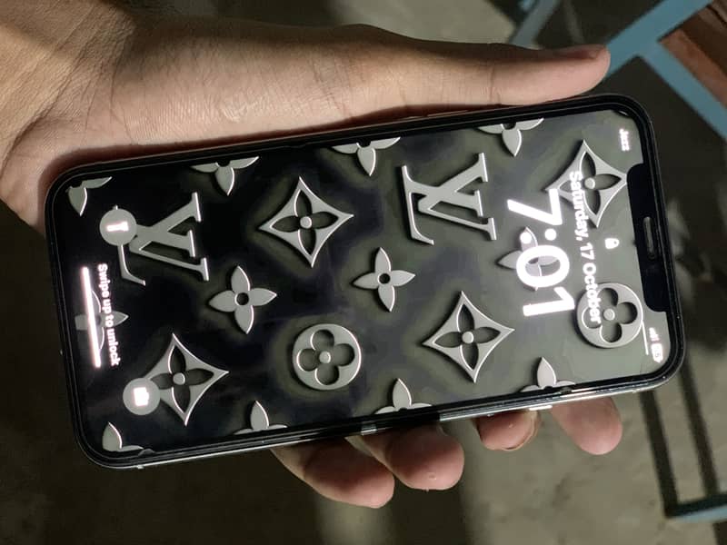 Apple iPhone X 3