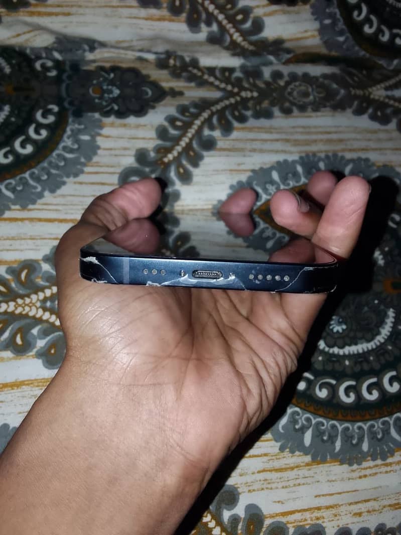 Apple iPhone 14 6