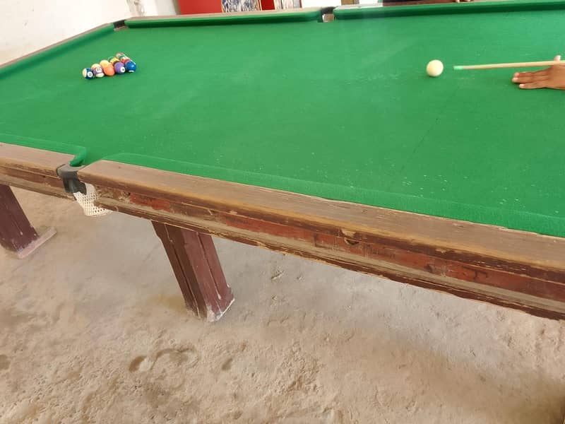 snooker table comfortable 5