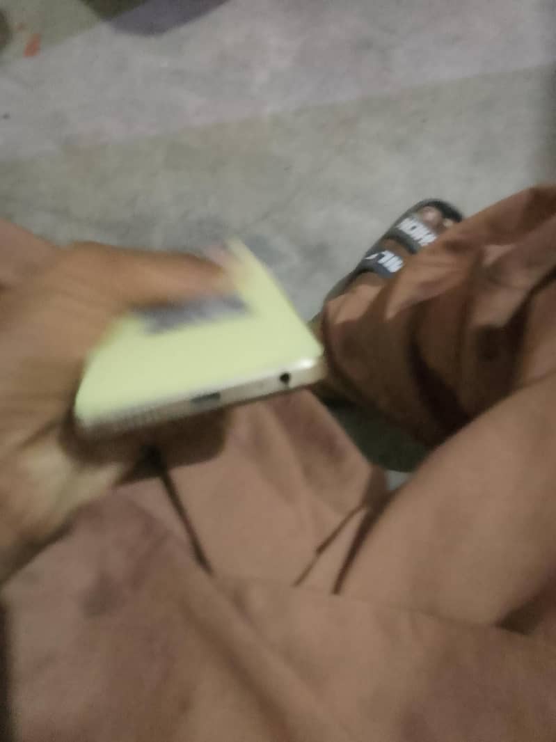 Tecno Spark 20C 4
