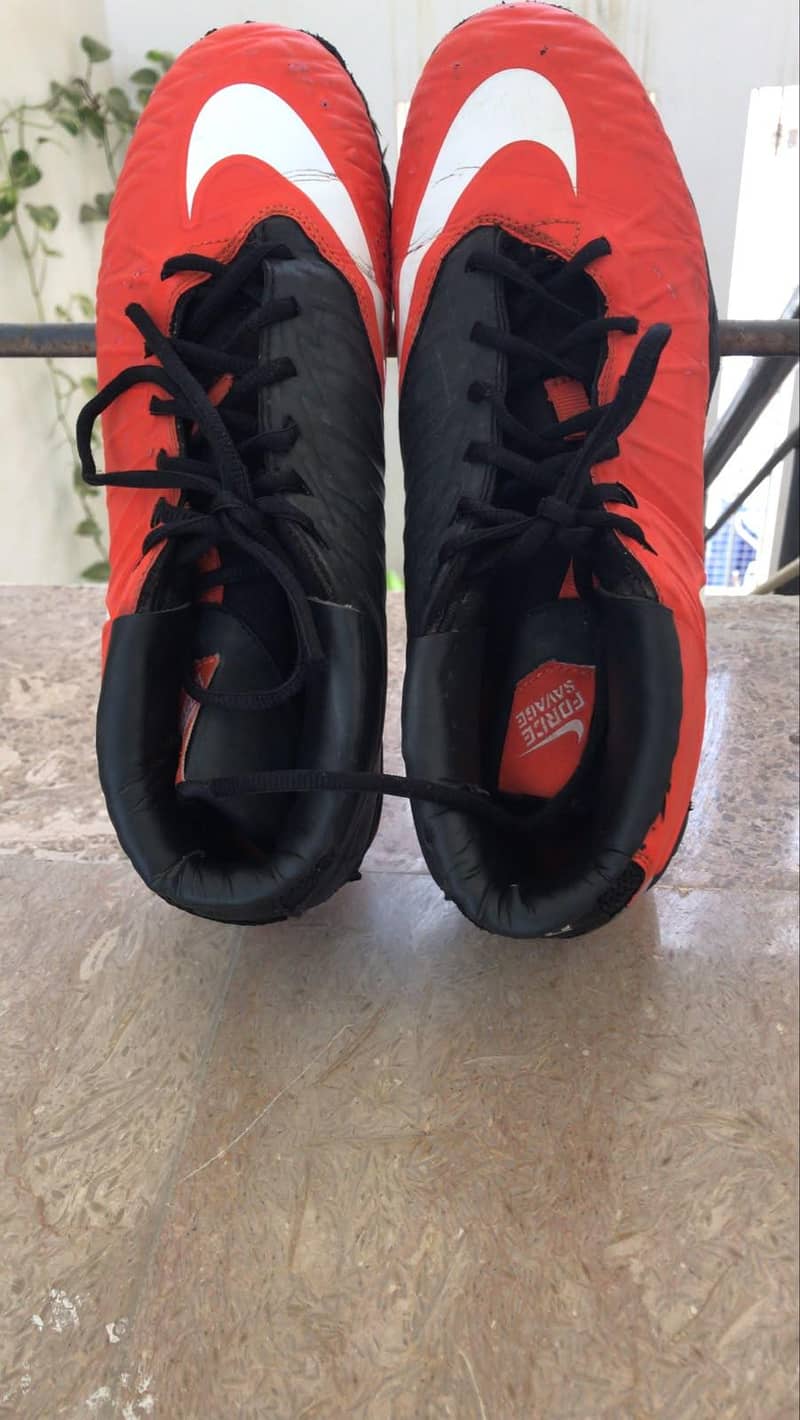 nike t90 toes 1