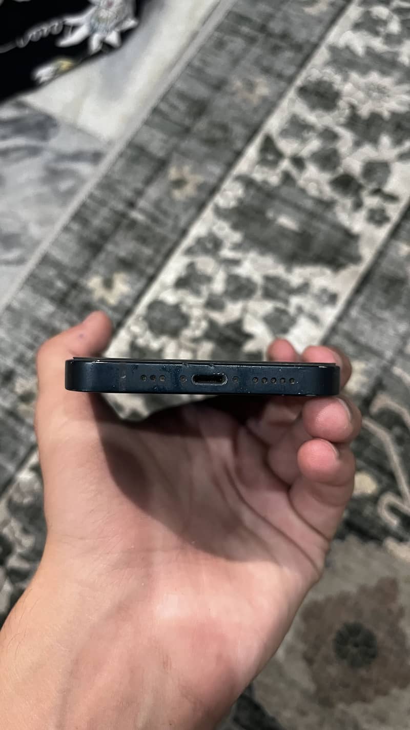 Apple iPhone 13 1