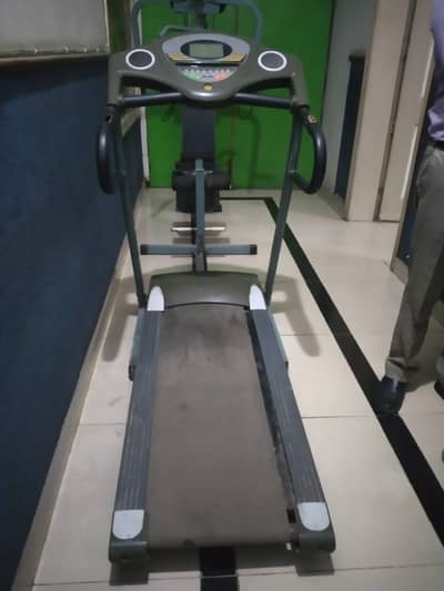 Treadmill for Sale – Non-Working, For Repair or Spare Parts