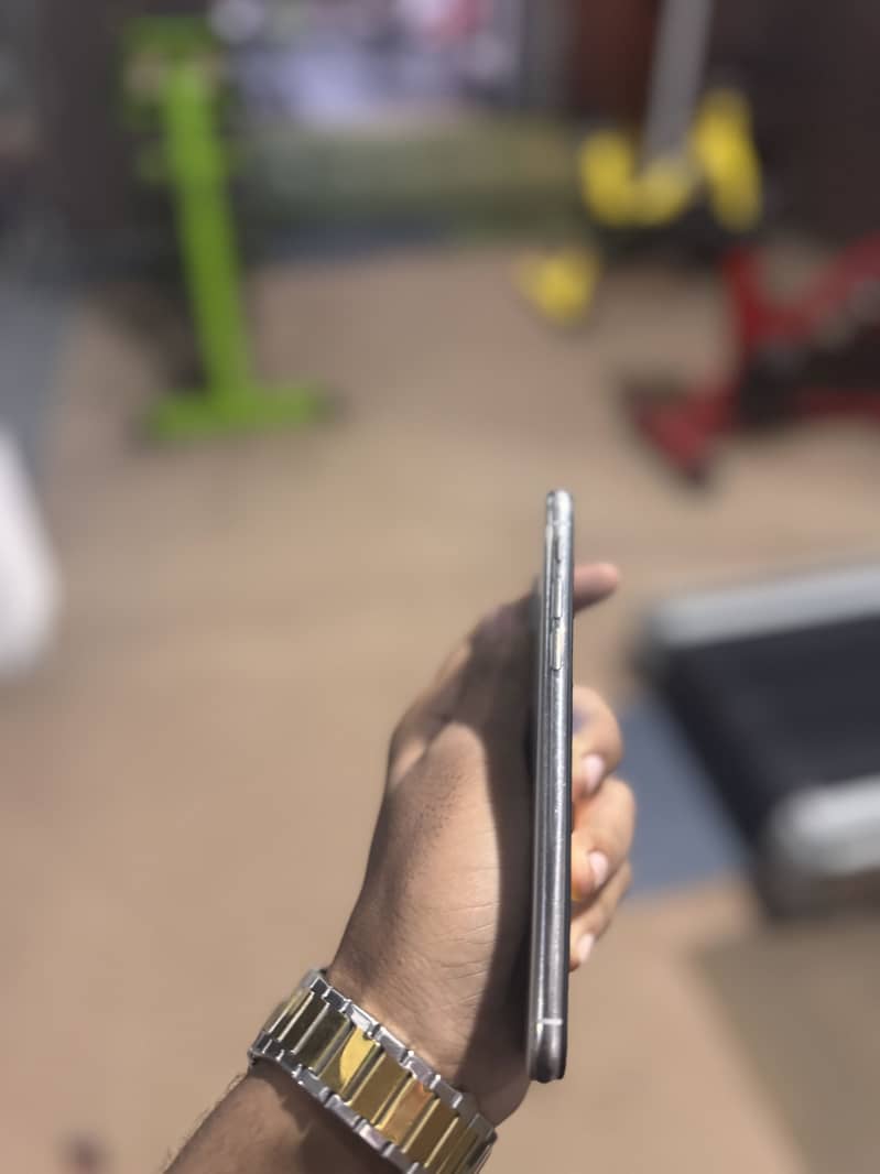 Apple iPhone X 2
