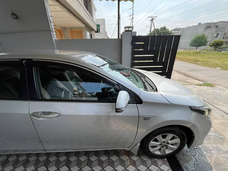 COROLLA ALtis 14