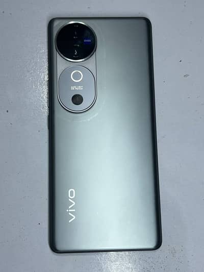 Vivo V40