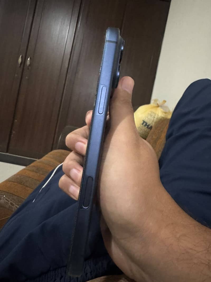 Apple iPhone 17 Pro Max 2