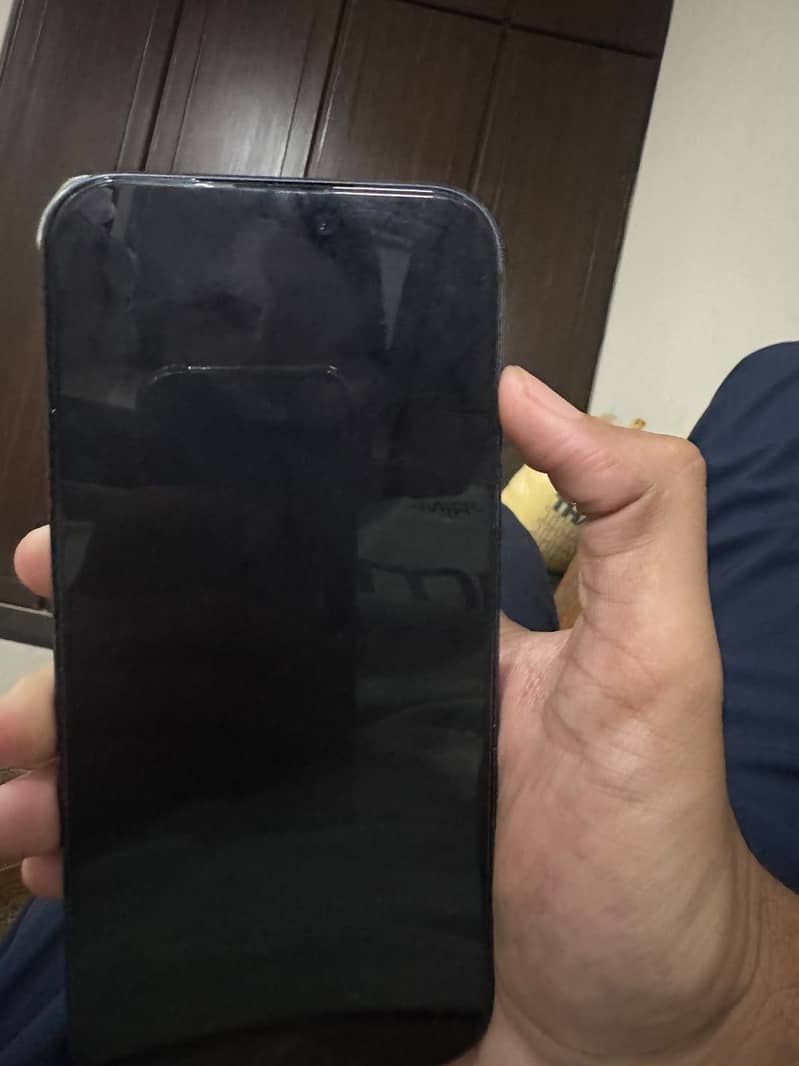 Apple iPhone 17 Pro Max 3