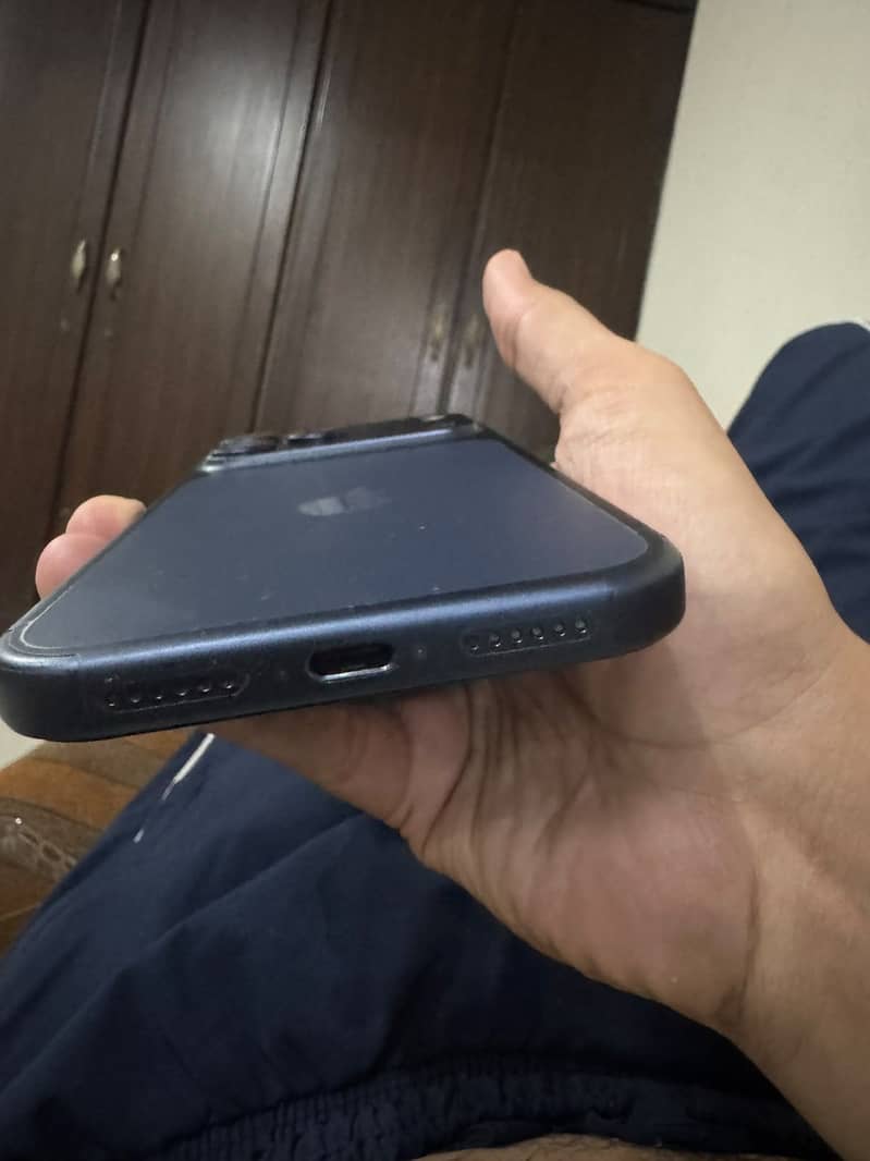 Apple iPhone 17 Pro Max 6