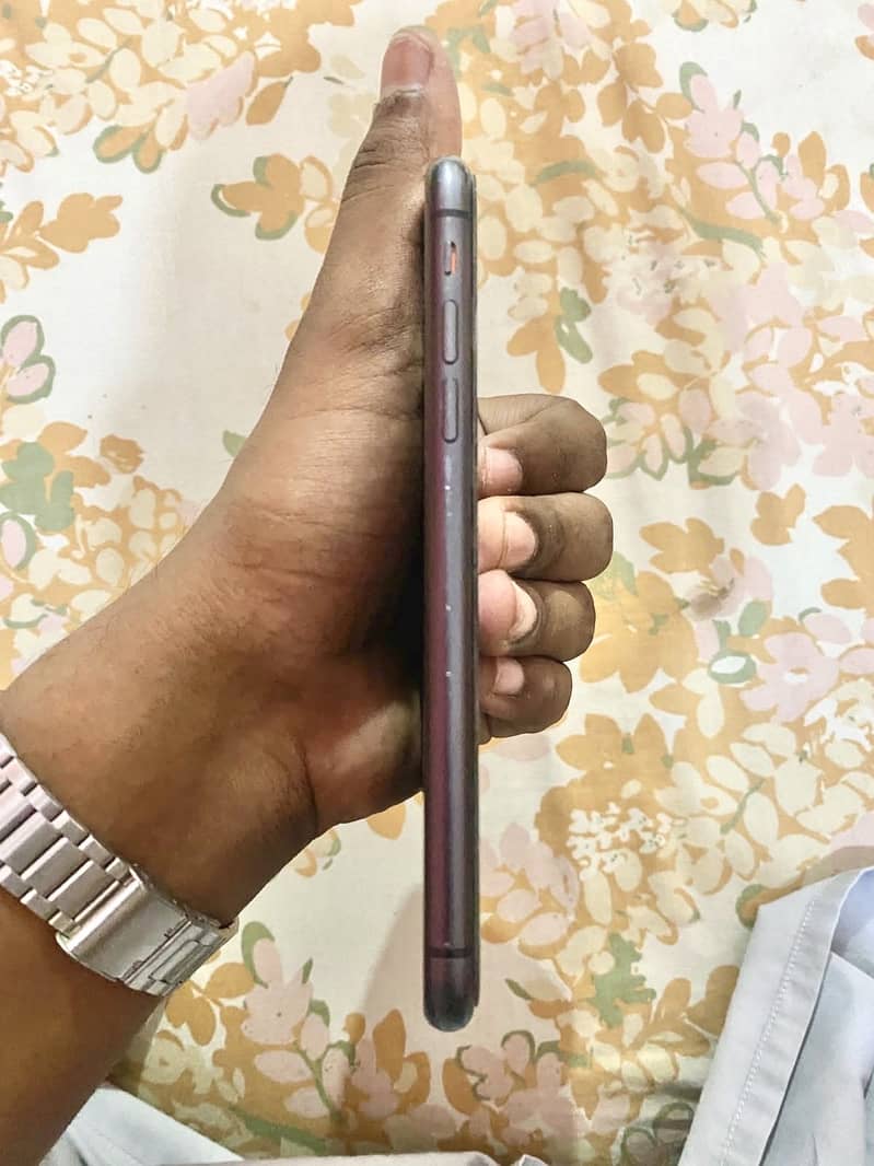 Apple iPhone 11 1