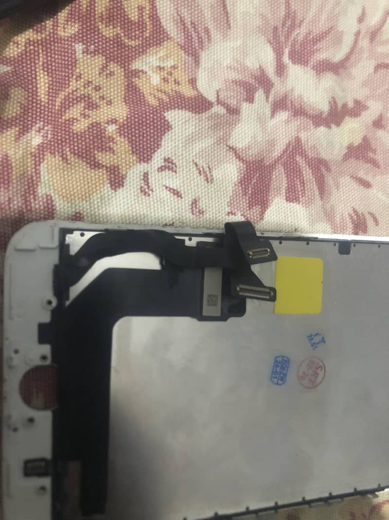 Apple iPhone 8 plus panel 1