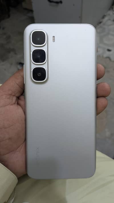 Infinix Hot 60 Pro+