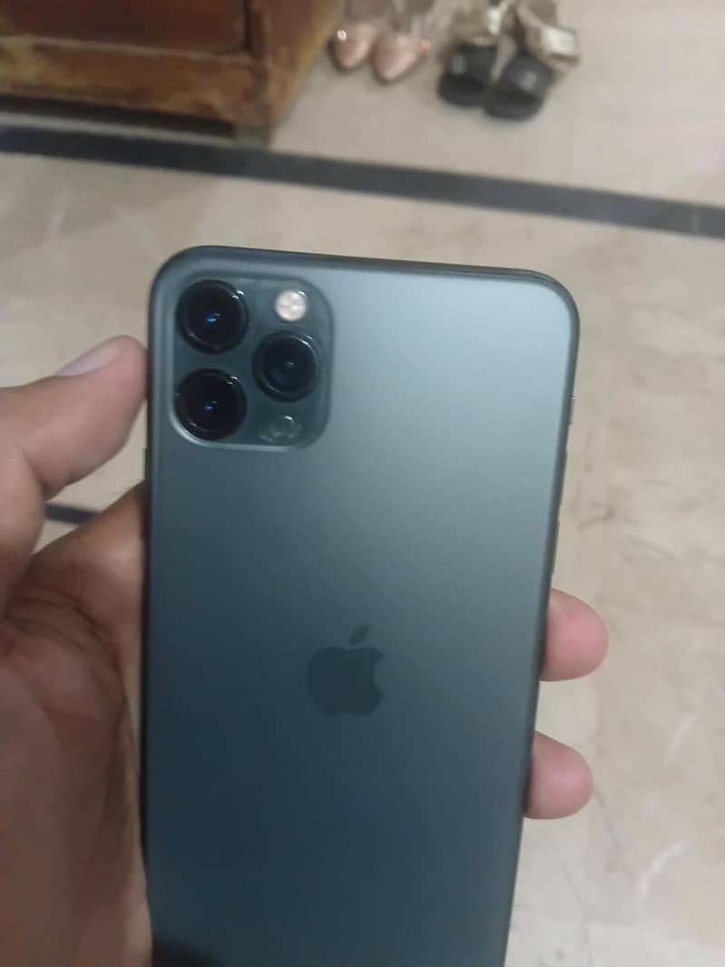 Apple iPhone 11 Pro Max 0