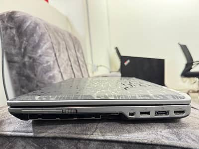 Dell Core i7 2nd 8 gb ram 128/500 SSD hdd