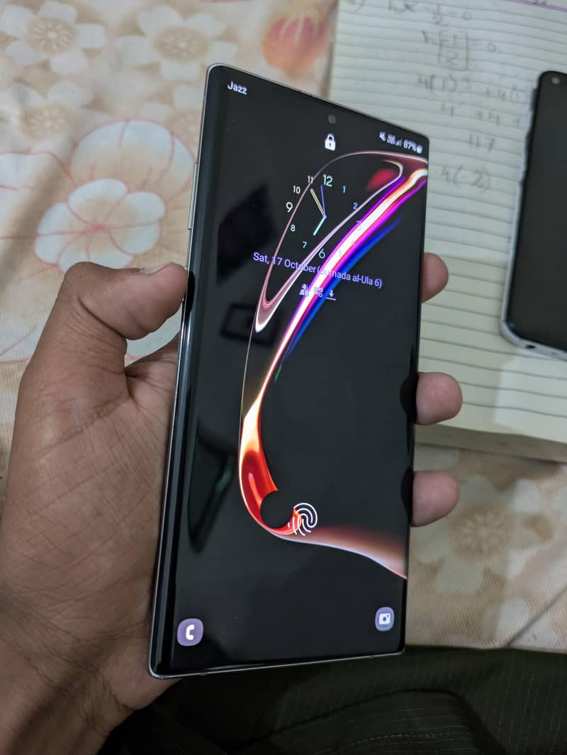Note 10 Plus 1