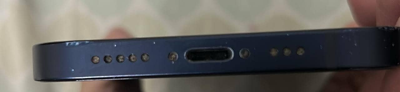 Apple iPhone 12 6