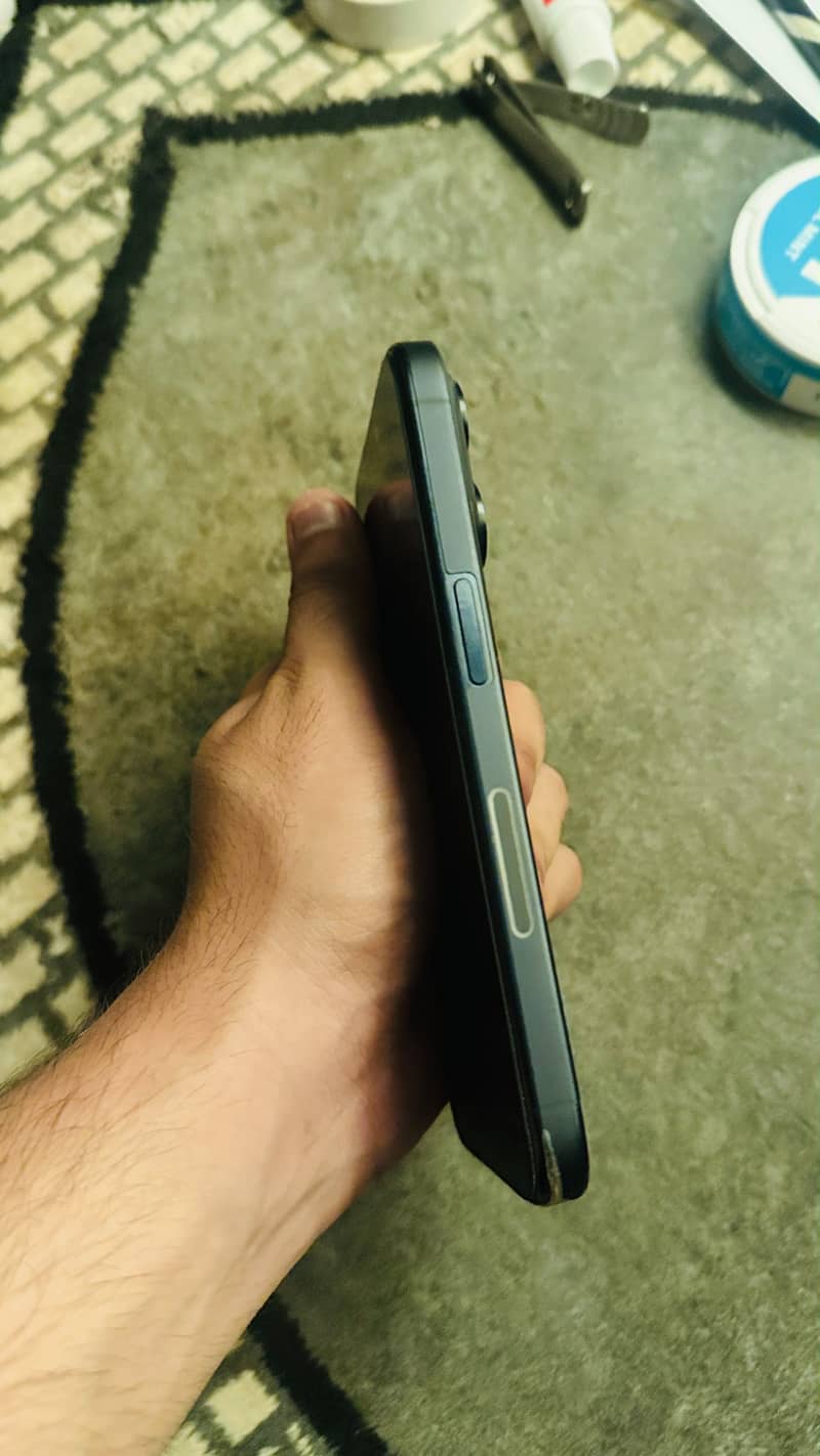 Apple iPhone 15 Pro 2