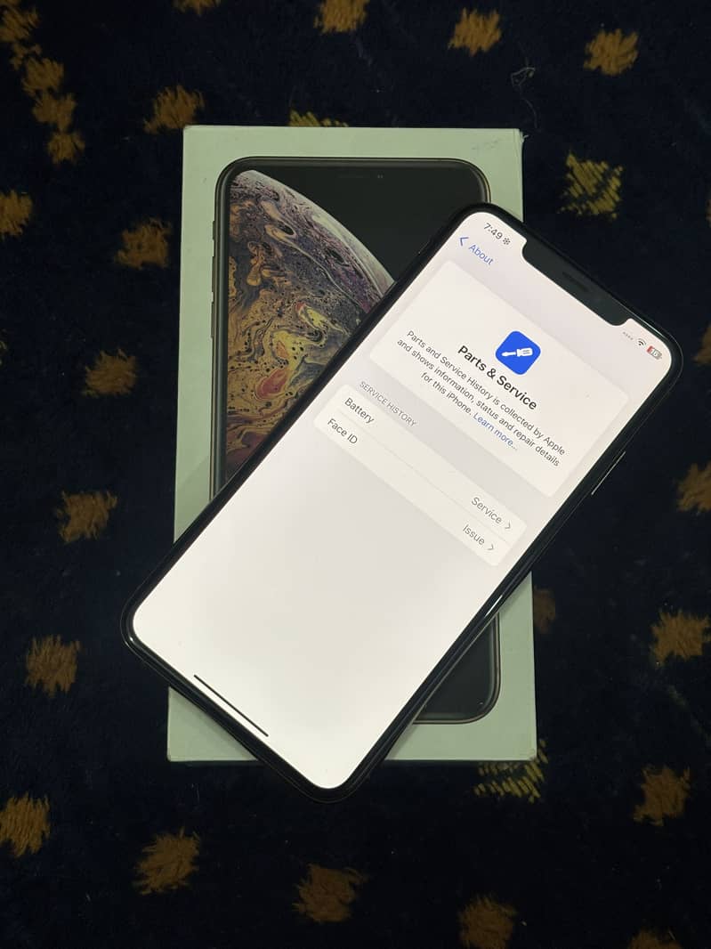 Apple iPhone XS Max 1