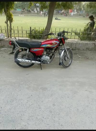 Honda 125(2018 Model) Red Color neat and clean bike  100% original