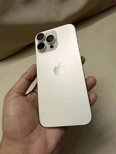 Apple iPhone 16 Pro Max