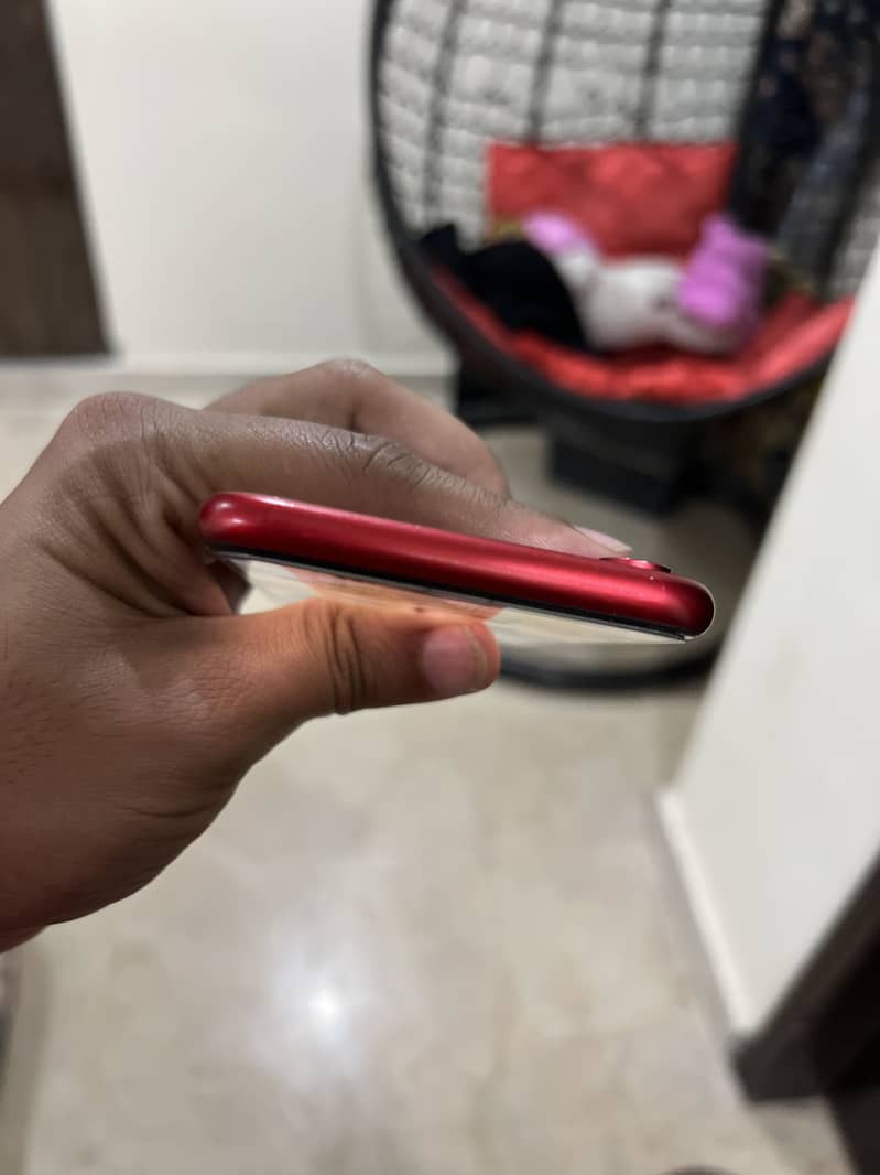 Apple iPhone XR 4
