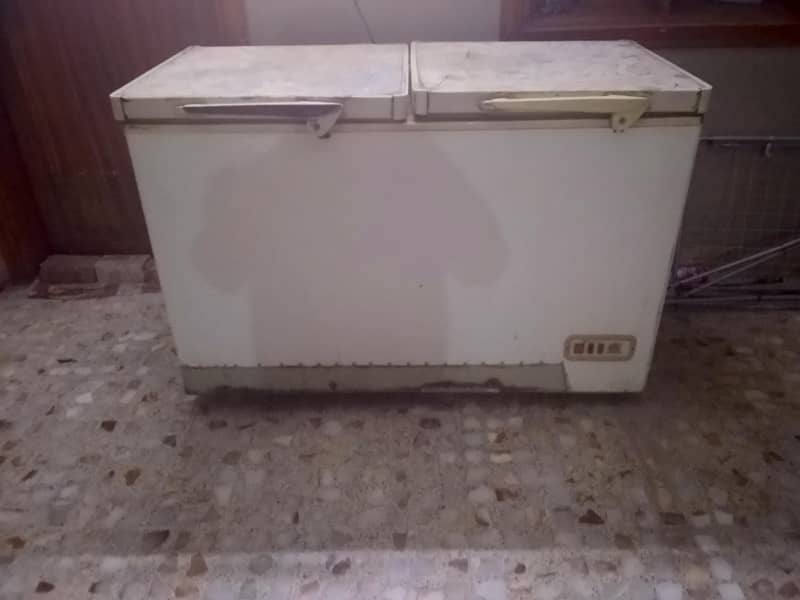 Dawlance deep freezer 3
