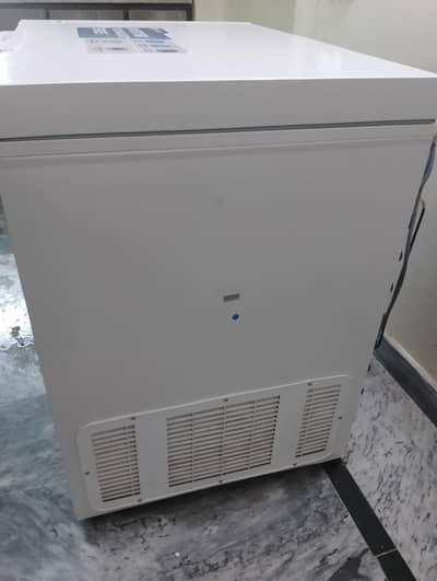 freezer new 6 month used