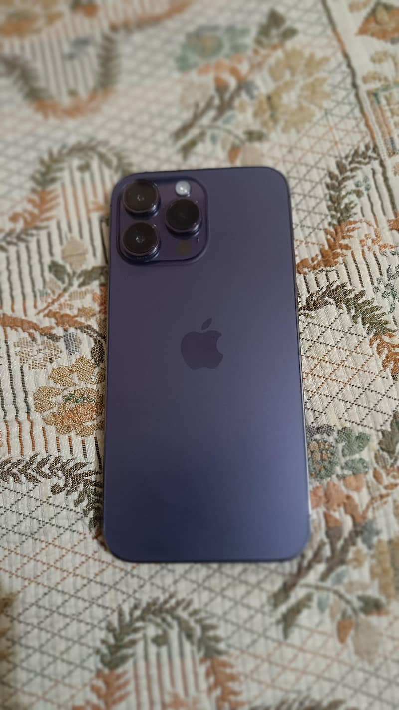 Apple iPhone 14 Pro Max 1