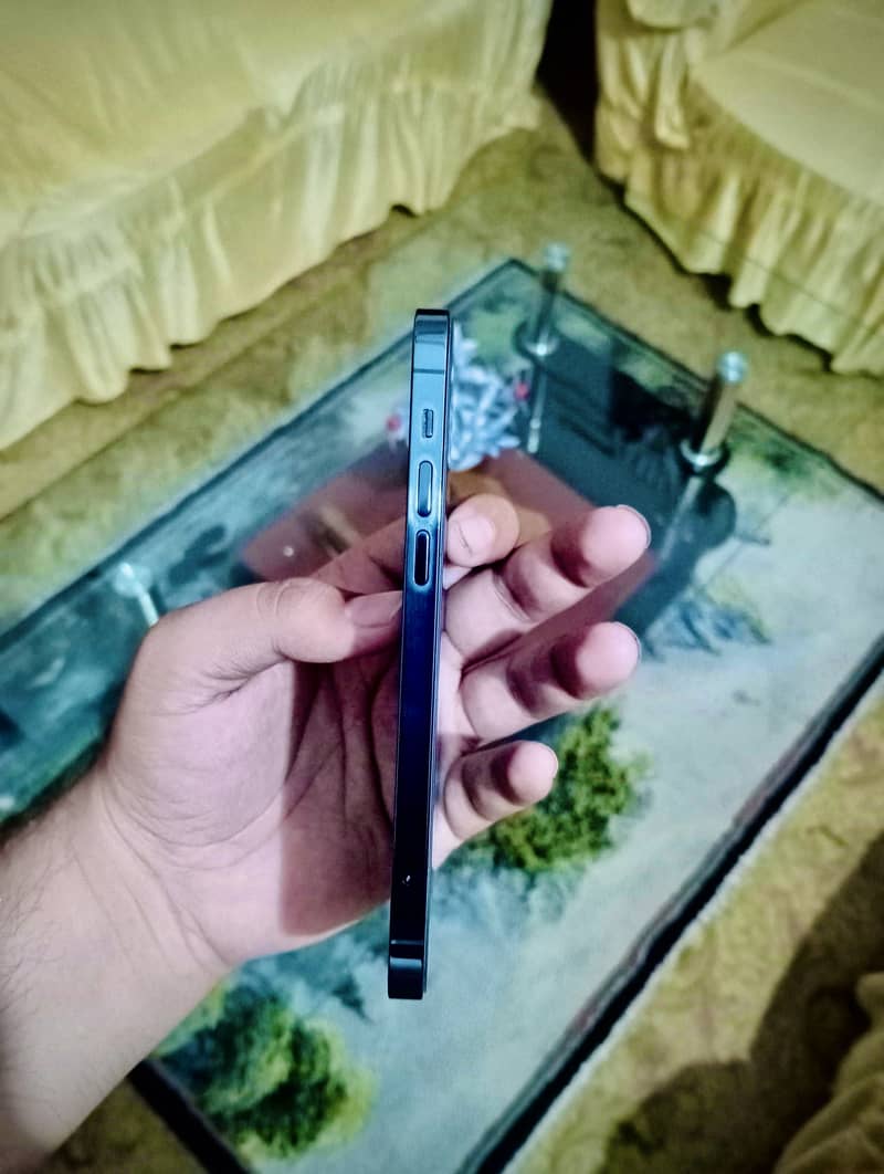 Apple iPhone 12 Pro 3