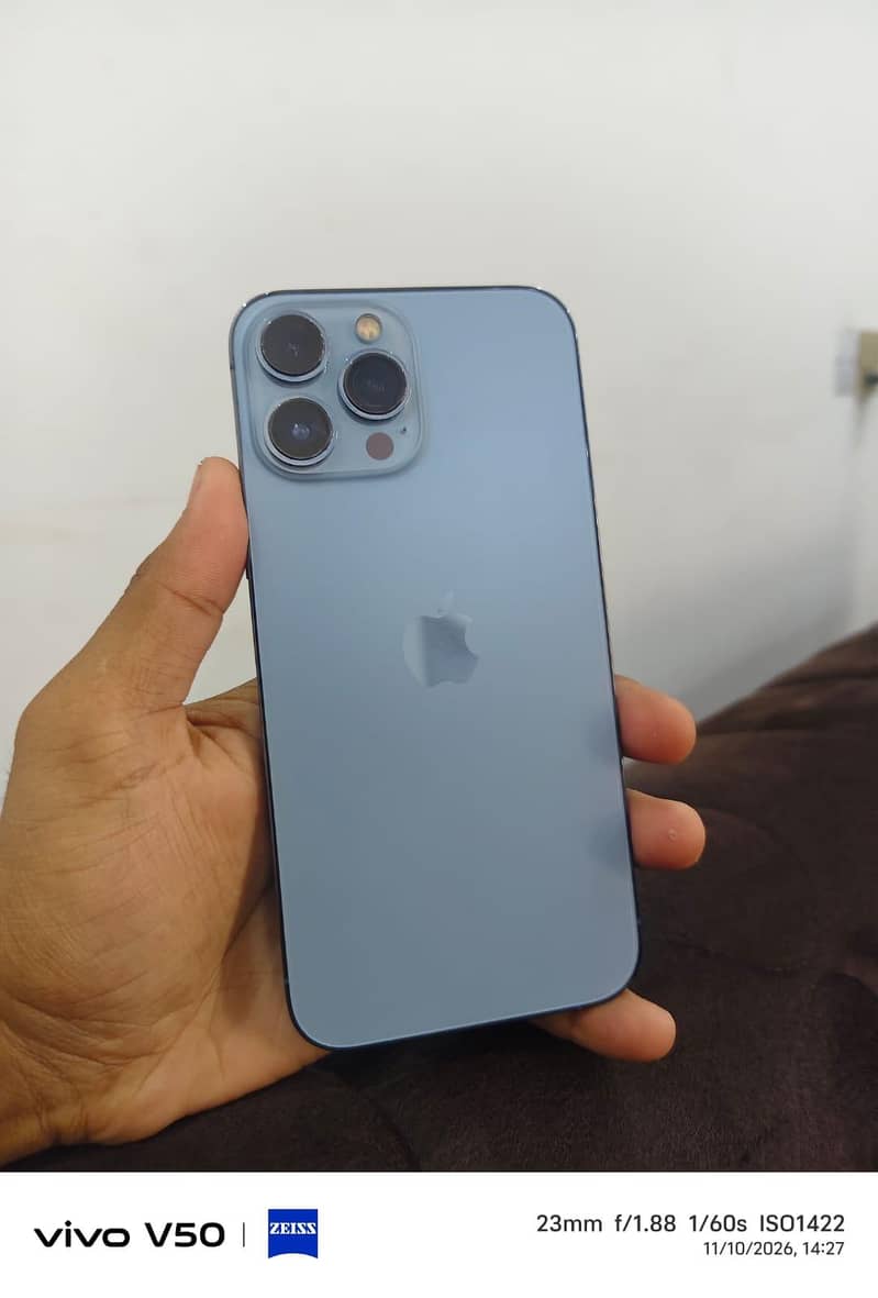 Apple iPhone 13 Pro Max 0