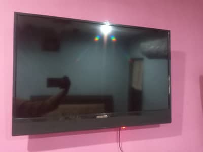 32' inch L C D available all is ok for sale please contact me