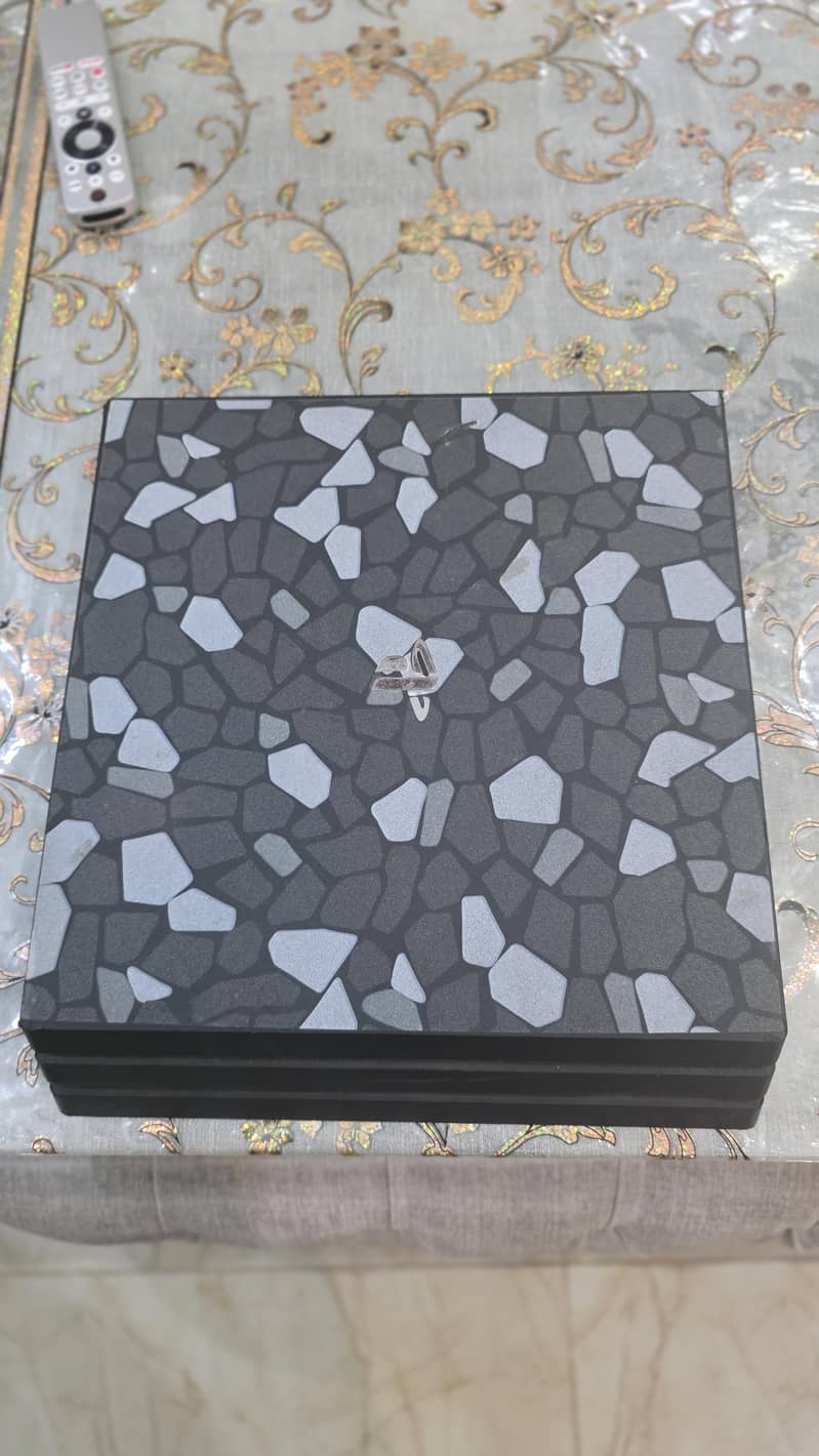 PlayStation 4 pro 0