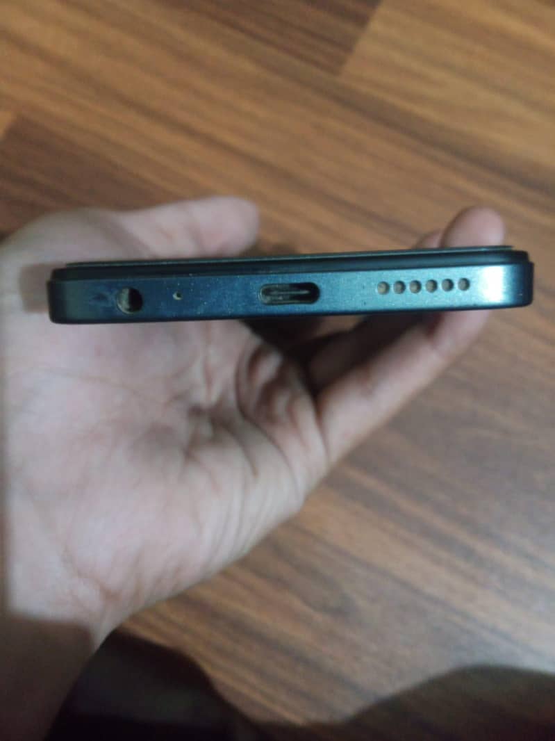 Tecno Spark 20 4