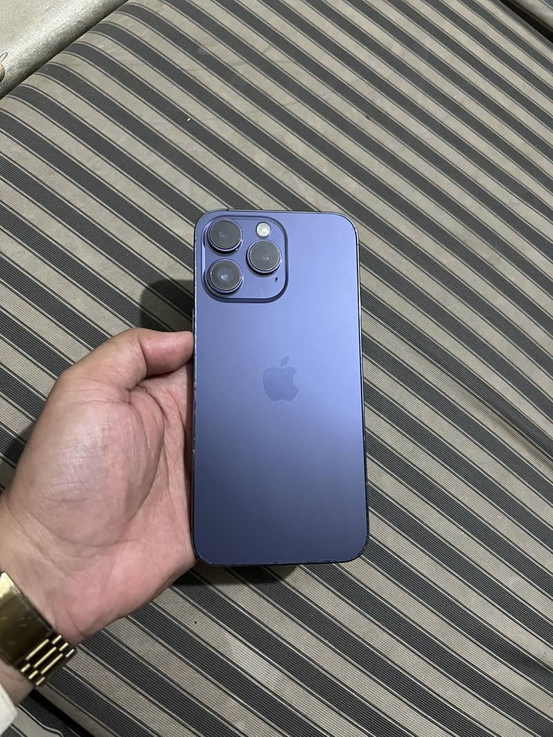 Apple iPhone 14 Pro Max 0