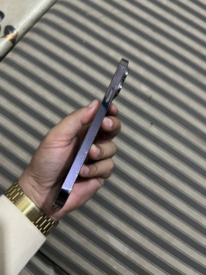 Apple iPhone 14 Pro Max 2