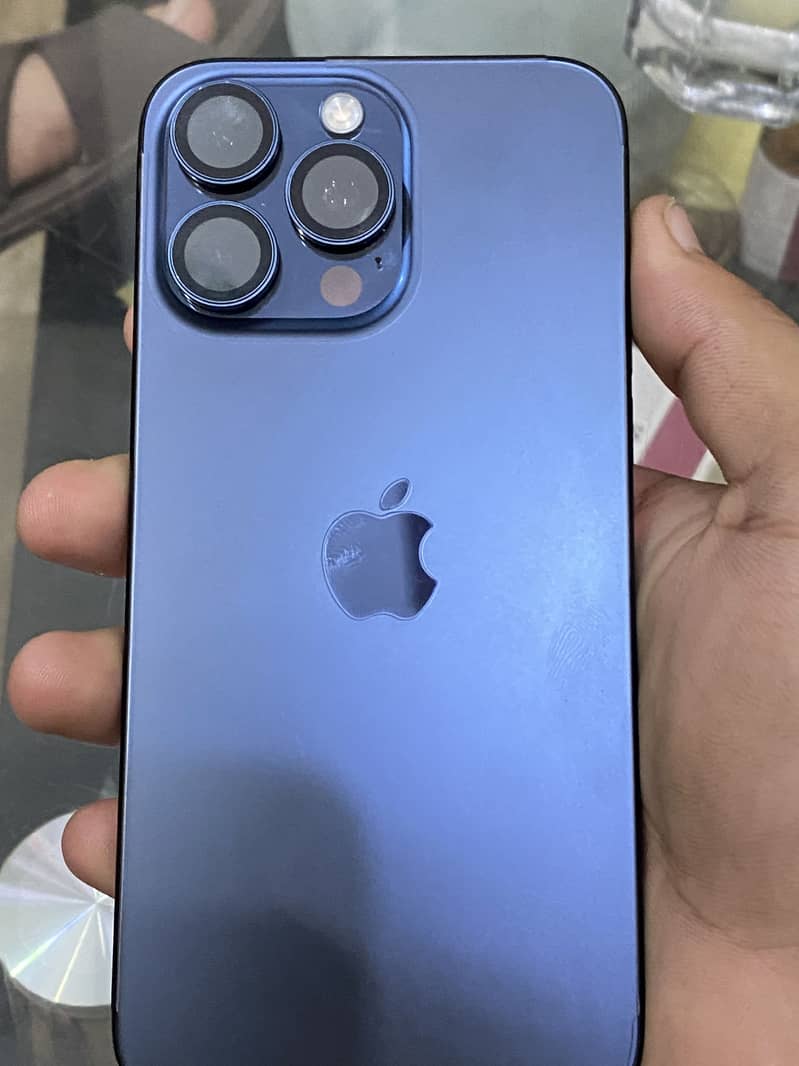Apple iPhone 15 Pro Max 5