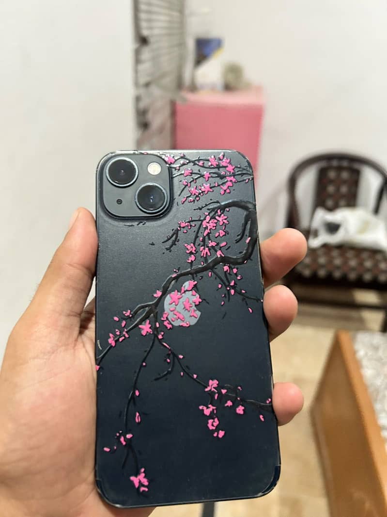 Apple iPhone 13 5