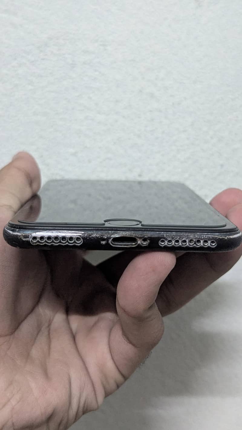 Apple iPhone 7 Plus 2