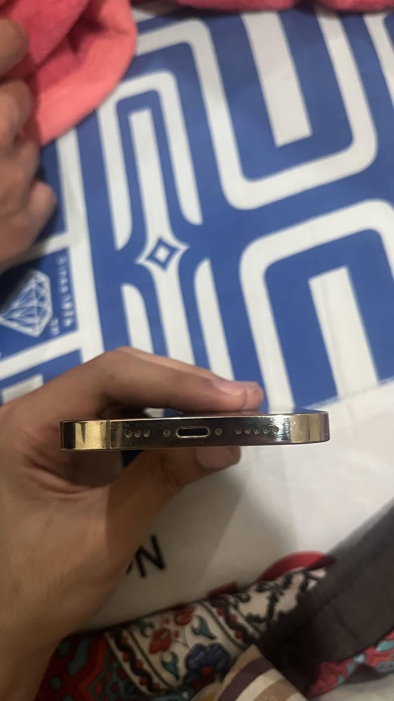 Apple iPhone 13 Pro 7